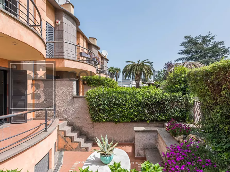 Immagine 30 di Villa in vendita  in Via Leonardo Sciascia 14 a Ciampino