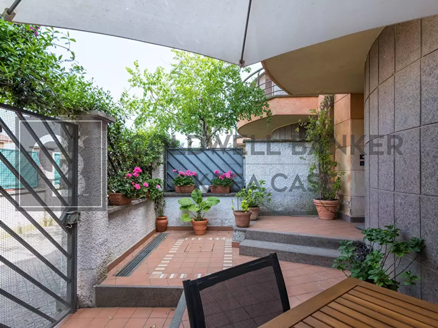 Immagine 32 di Villa in vendita  in Via Leonardo Sciascia 14 a Ciampino