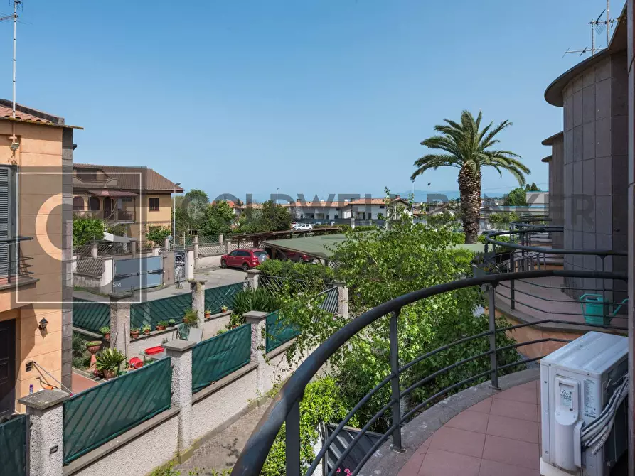 Immagine 38 di Villa in vendita  in Via Leonardo Sciascia 14 a Ciampino