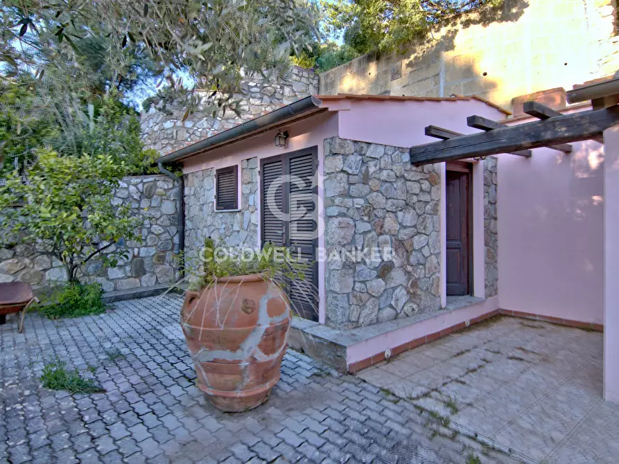 Immagine 43 di Villa in vendita  in Via della Marina 14 a Portoferraio