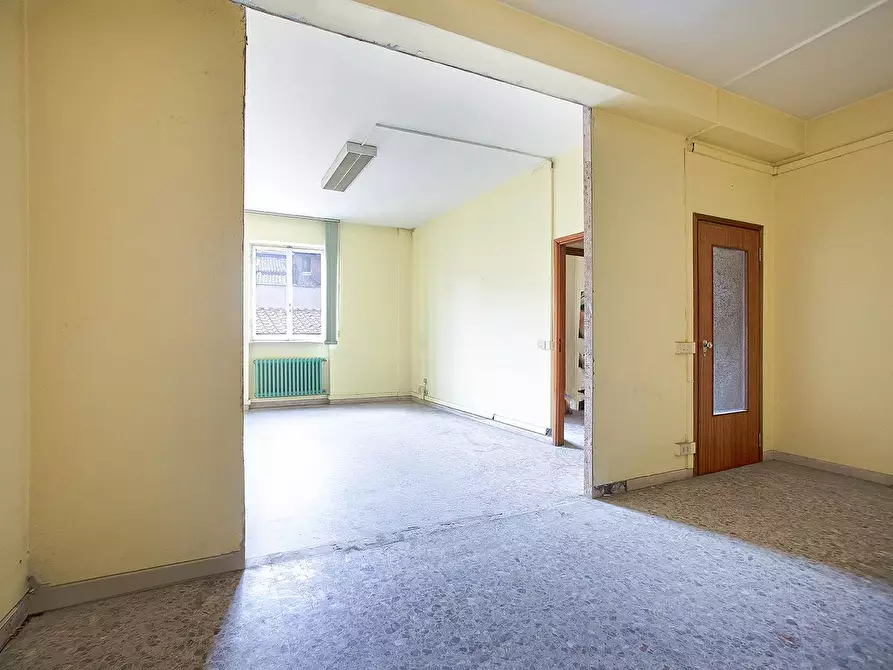 Immagine 1 di Appartamento in vendita  in Via Cairoli a Viterbo