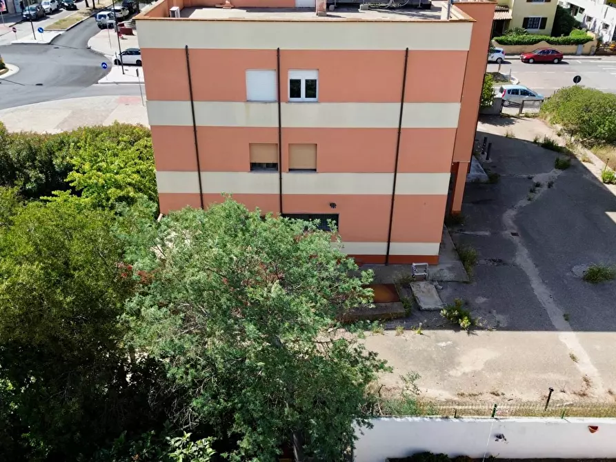 Immagine 2 di Locale commerciale in affitto  in Via Vicenza 36 a Olbia