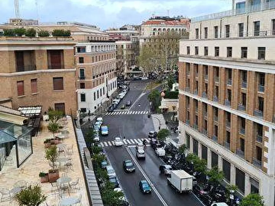 Immagine 22 di Ufficio in affitto  in Via Leonida Bissolati 54 a Roma