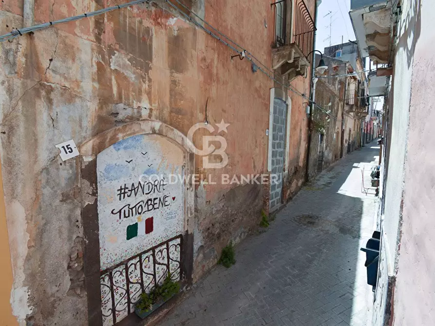 Immagine 1 di Appartamento in vendita  in via Maddem 15 a Acireale