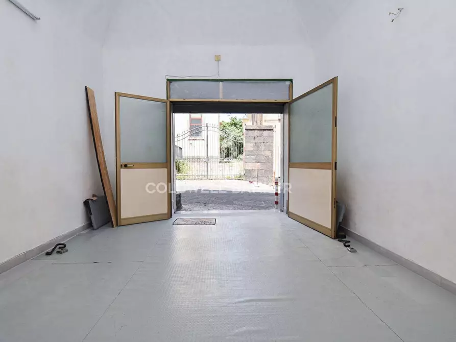 Immagine 10 di Appartamento in vendita  in via Maddem 15 a Acireale