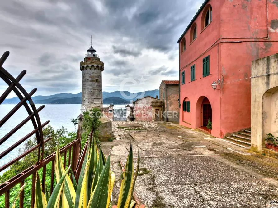 Immagine 51 di Appartamento in vendita  in Via della Stella a Portoferraio