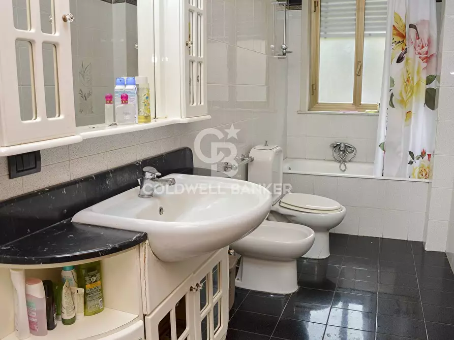 Immagine 10 di Appartamento in vendita  in via Gozzano 12 a Acireale