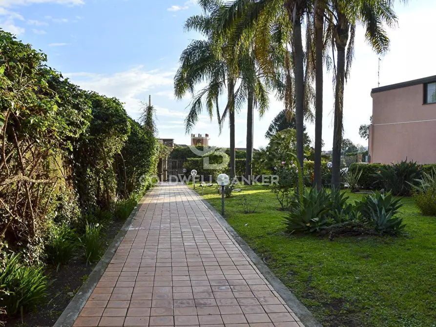 Immagine 18 di Appartamento in vendita  in via Gozzano 12 a Acireale