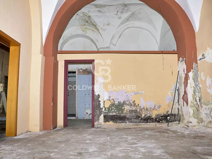 Immagine 5 di Locale commerciale in affitto  in Piazza Odigidria 4/5 a Acireale