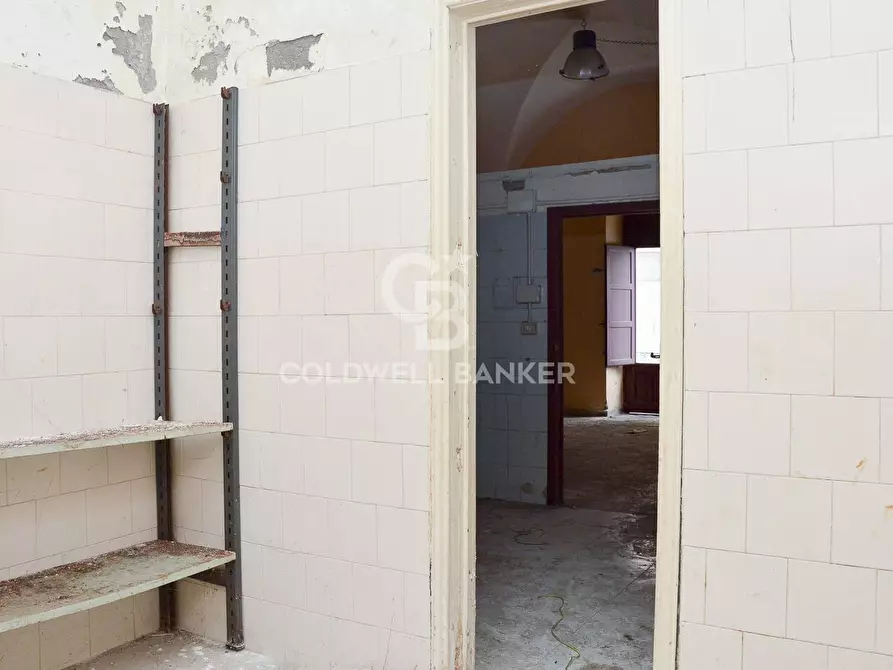 Immagine 6 di Locale commerciale in affitto  in Piazza Odigidria 4/5 a Acireale