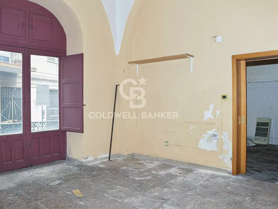 Immagine 9 di Locale commerciale in affitto  in Piazza Odigidria 4/5 a Acireale