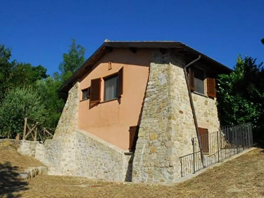 Immagine 1 di Casa indipendente in vendita  in frazione Quadro Vocabolo Apparita 2 a Todi