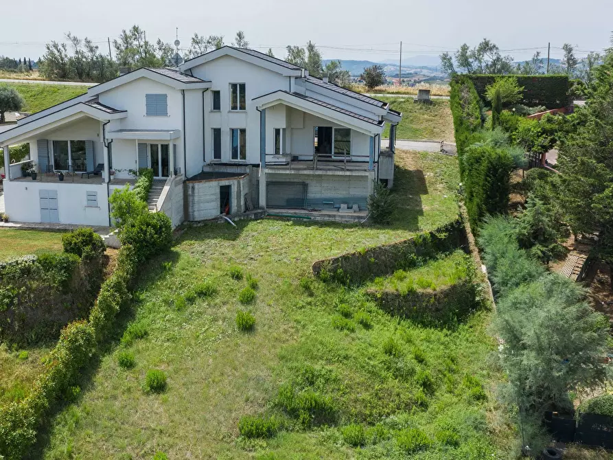 Immagine 1 di Villa in vendita  in Strada Pirano a Monte Cerignone