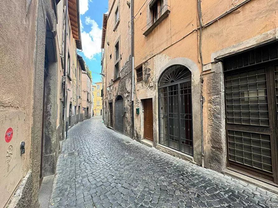 Immagine 11 di Appartamento in affitto  in Via delle Fabbriche a Viterbo