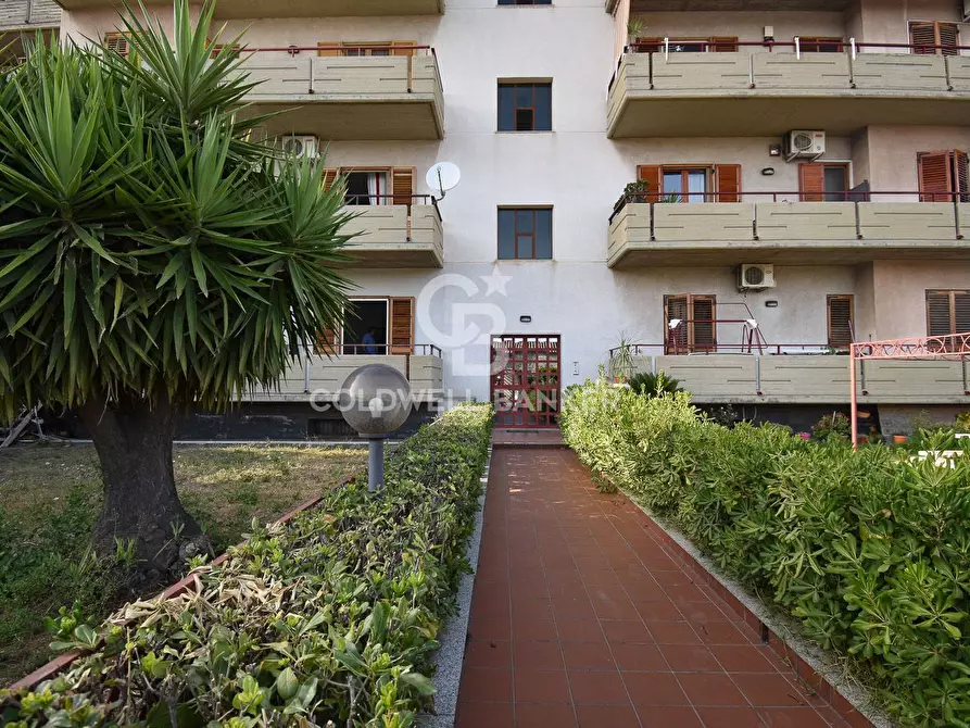 Immagine 1 di Appartamento in vendita  in Strada 18 10 a Giarre