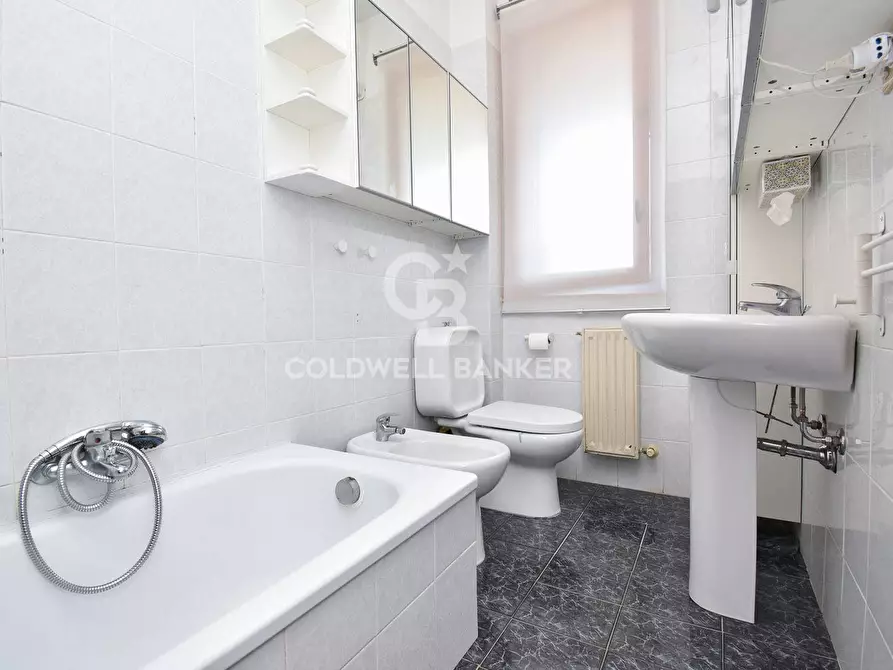 Immagine 17 di Appartamento in vendita  in via Bellini 17 a San Gregorio Di Catania