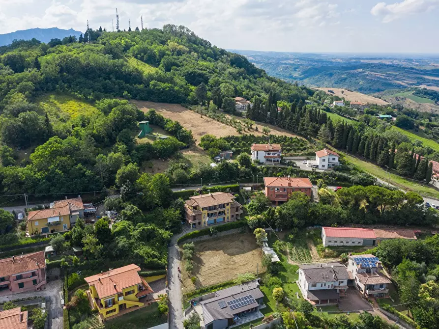 Immagine 12 di Terreno residenziale in vendita  in Via Manzoni a Monte Colombo