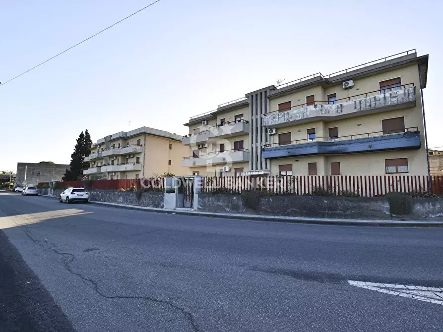 Immagine 1 di Appartamento in vendita  in Via Campania 3 a Acireale
