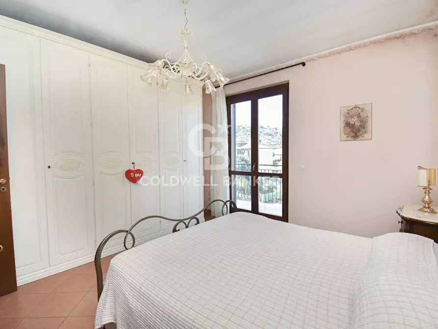 Immagine 12 di Appartamento in vendita  in VIA IV NOVEMBRE 130/H a Aci Catena