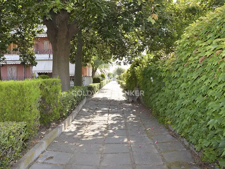 Immagine 6 di Appartamento in vendita  in via spiaggia 339 a Mascali