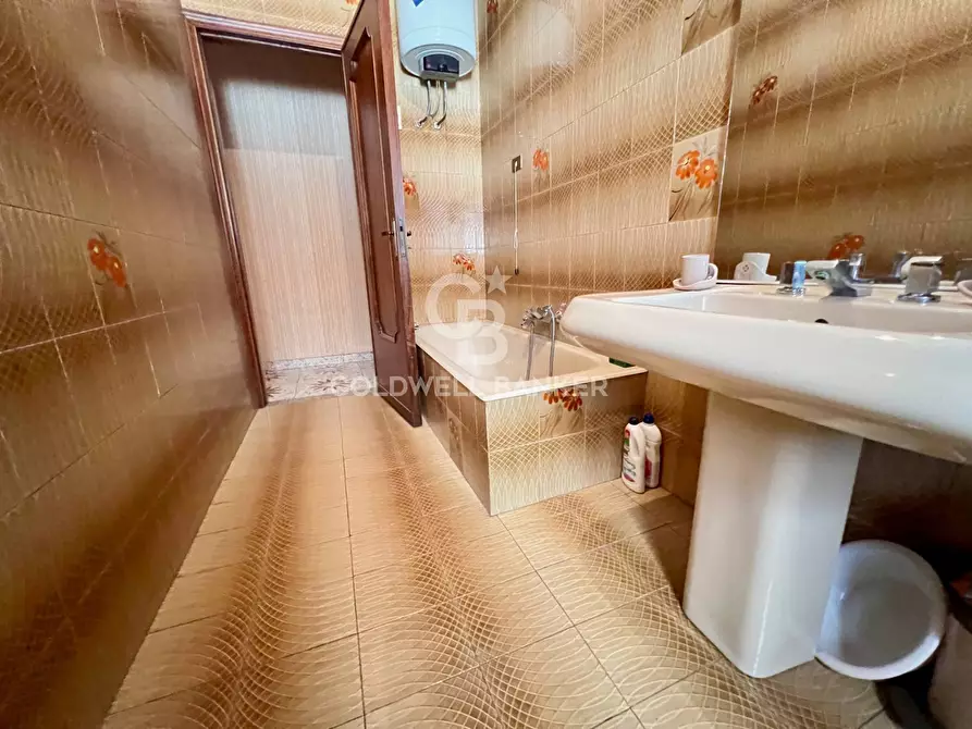 Immagine 10 di Appartamento in vendita  in via Turi D'Agostino 48 a Aci Catena