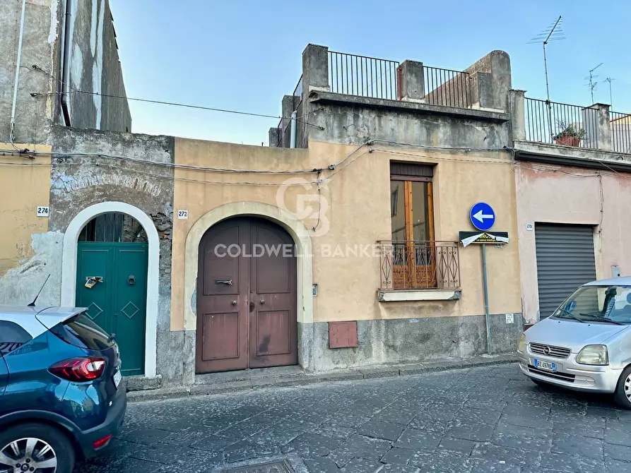 Immagine 1 di Casa indipendente in vendita  in via Dafnica 272 a Acireale