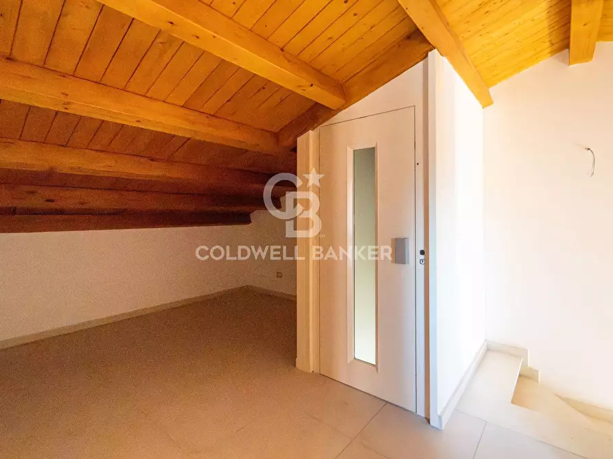 Immagine 14 di Villetta a schiera in vendita  in VIA CARICO 133 a Acireale