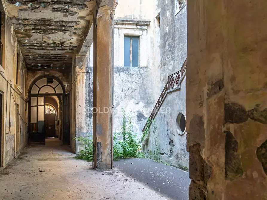 Immagine 7 di Palazzo in vendita  in Via Cavour 29 a Acireale