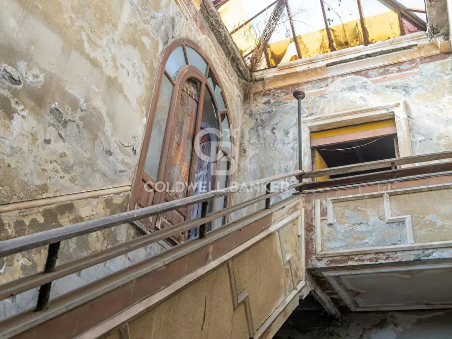 Immagine 33 di Palazzo in vendita  in Via Cavour 29 a Acireale