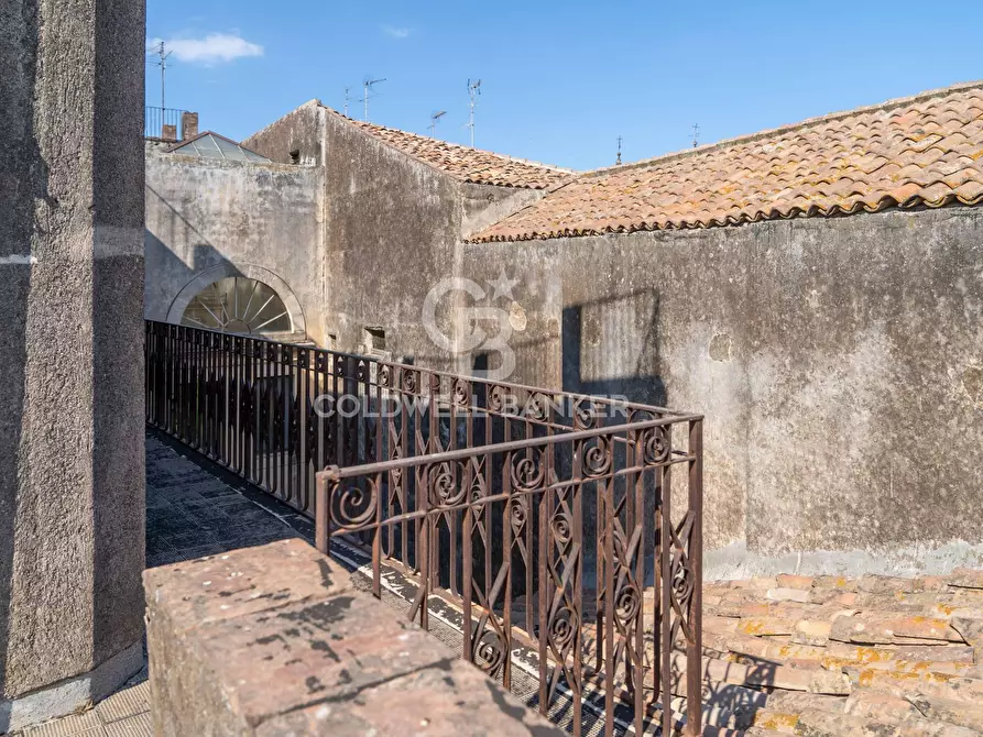 Immagine 36 di Palazzo in vendita  in Via Cavour 29 a Acireale