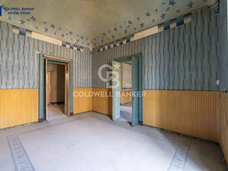 Immagine 29 di Palazzo in vendita  in Via Cavour 29 a Acireale