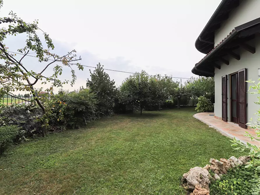 Immagine 38 di Villa in vendita  in Via del Lucchetto 48 a Fossano