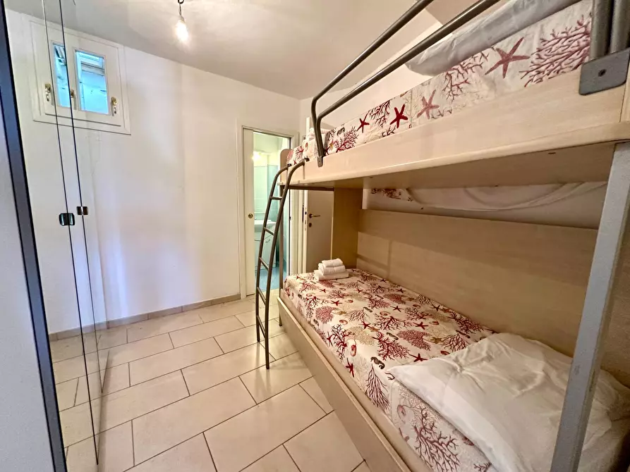 Immagine 10 di Appartamento in vendita  in Cala Romantica a Arzachena