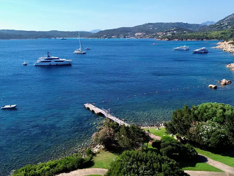 Immagine 4 di Appartamento in vendita  in Cala Romantica a Arzachena