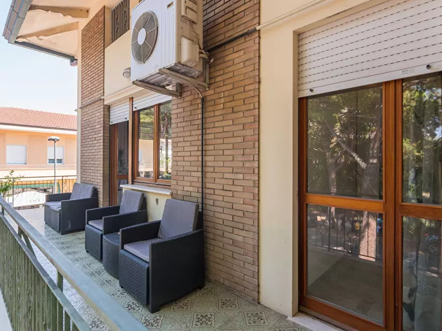 Immagine 19 di Appartamento in vendita  in Via Camillo Prampolini a Cattolica