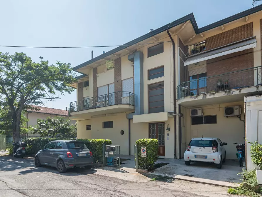 Immagine 23 di Appartamento in vendita  in Via Camillo Prampolini a Cattolica