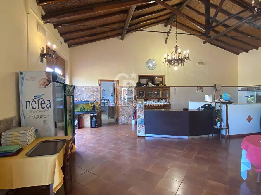 Immagine 12 di Locale commerciale in vendita  in Via Giarre 53 a Mascali