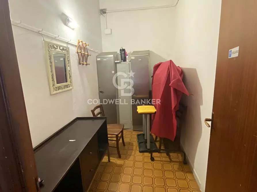 Immagine 18 di Locale commerciale in vendita  in Via Giarre 53 a Mascali