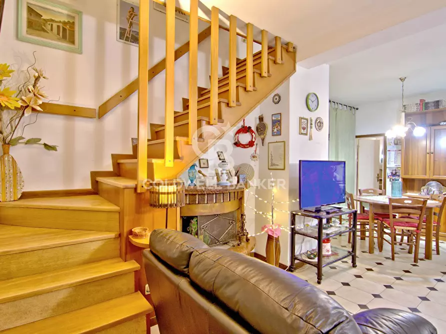 Immagine 7 di Casa indipendente in vendita  in Piazza Maggiore Gadani a Campo Nell'elba