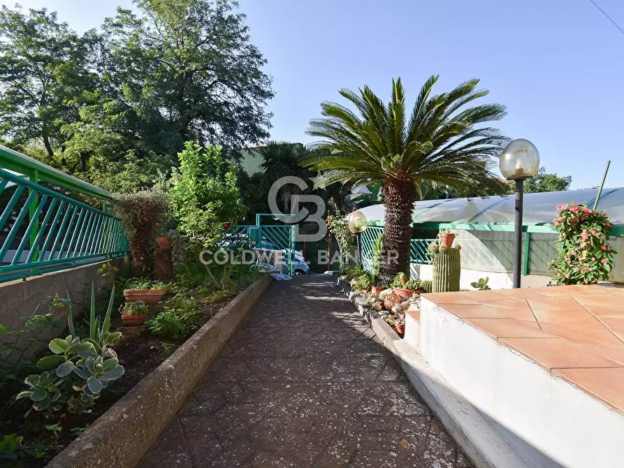 Immagine 35 di Villetta a schiera in vendita  in Via Giuseppe Patanè 26 a Giarre