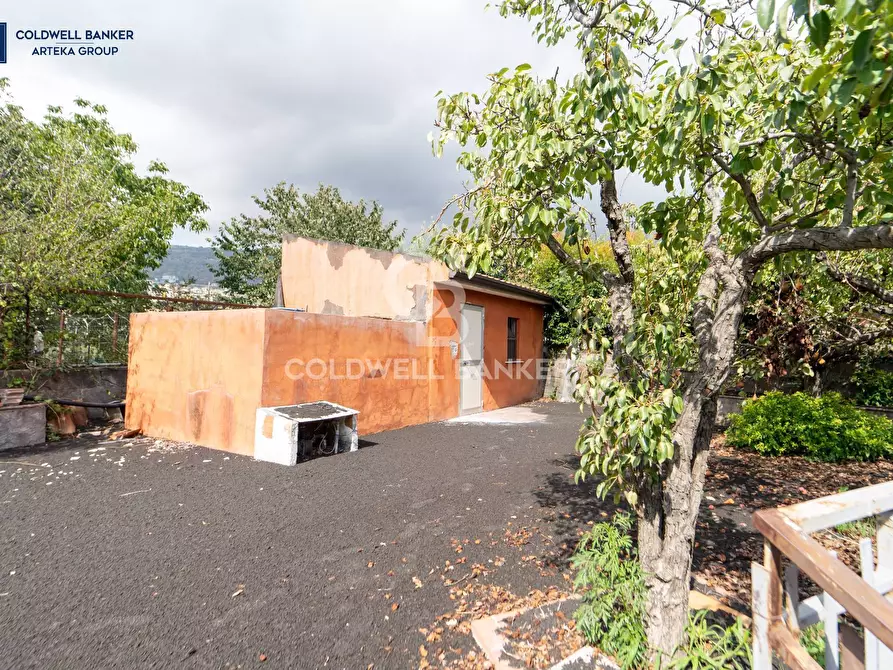 Immagine 24 di Villa in vendita  in Via Salvador Allende 5 a Zafferana Etnea