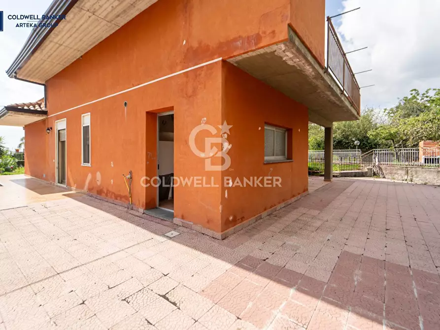 Immagine 26 di Villa in vendita  in Via Salvador Allende 5 a Zafferana Etnea