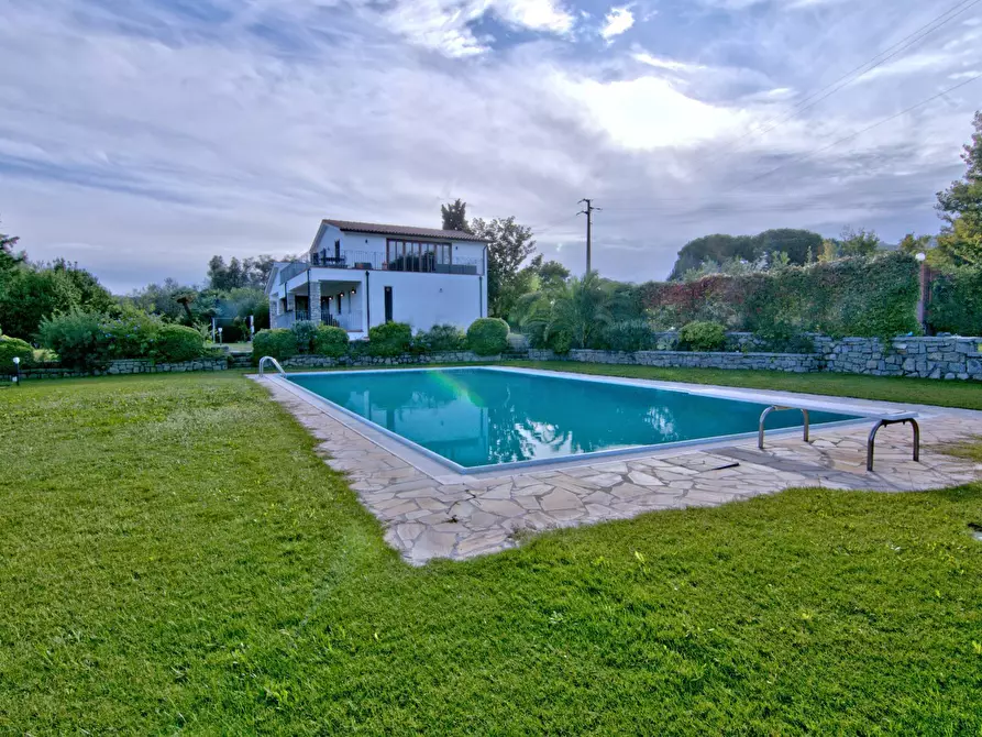 Immagine 5 di Villa in vendita  in Via della Pruniccia a Campo Nell'elba