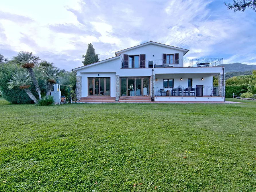 Immagine 54 di Villa in vendita  in Via della Pruniccia a Campo Nell'elba