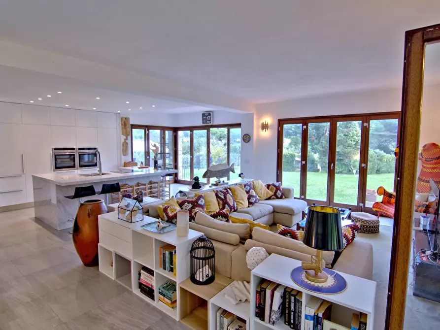 Immagine 14 di Villa in vendita  in Via della Pruniccia a Campo Nell'elba