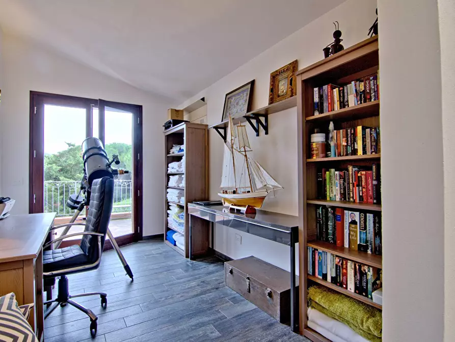 Immagine 36 di Villa in vendita  in Via della Pruniccia a Campo Nell'elba