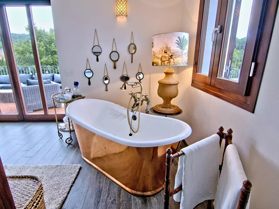 Immagine 41 di Villa in vendita  in Via della Pruniccia a Campo Nell'elba