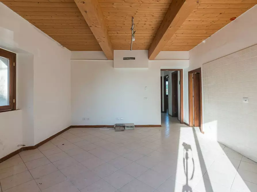 Immagine 2 di Appartamento in vendita  in Via Piazza Maggiore a Mondaino