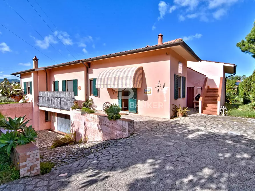 Immagine 1 di Villa in vendita  in Via Bartolomeo Sestini a Portoferraio