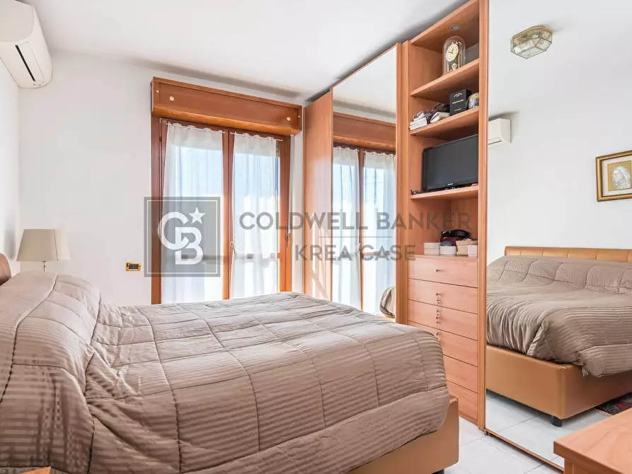 Immagine 10 di Villetta a schiera in vendita  in Via Bruxelles 73 a Ciampino